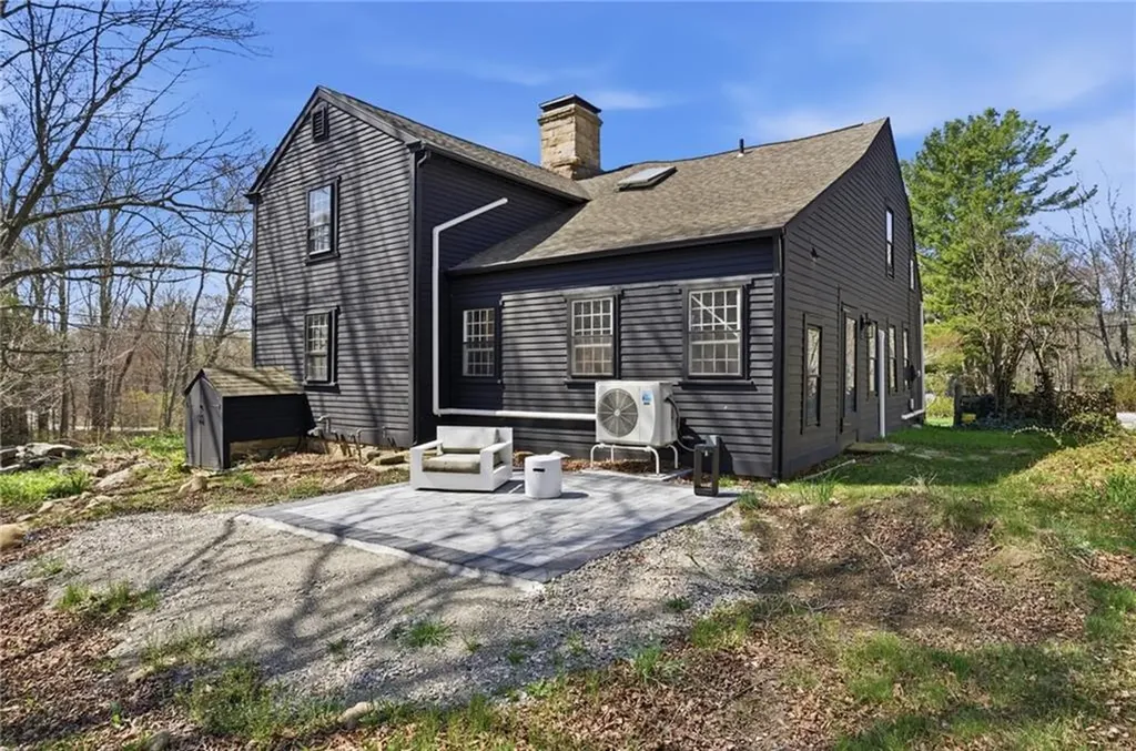 604 Pendleton Hill Road No Stonington CT 06359