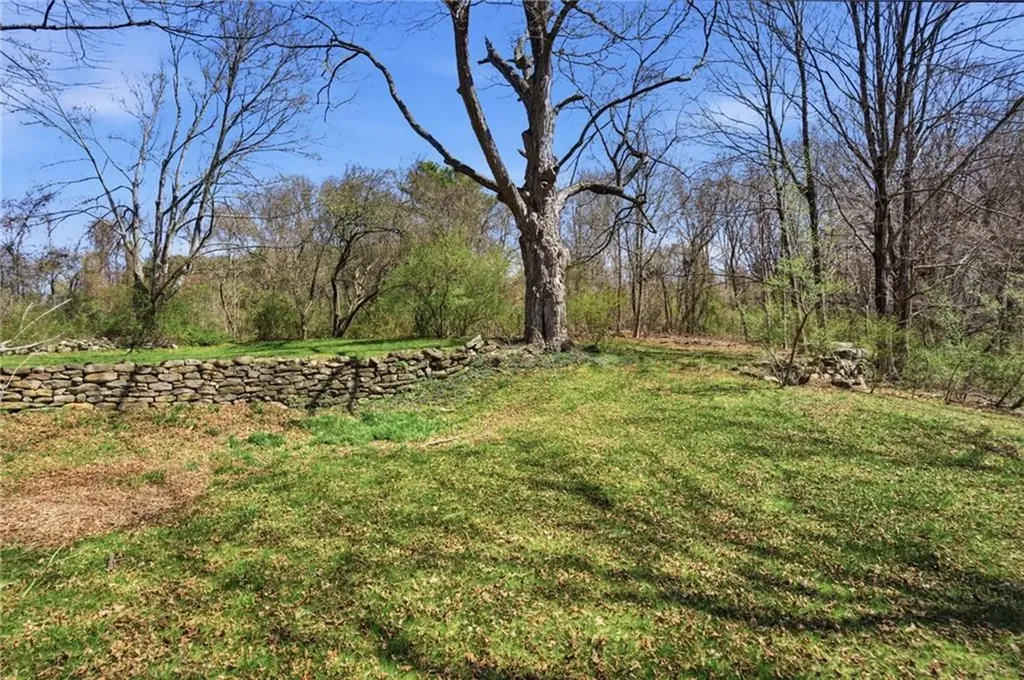 604 Pendleton Hill Road No Stonington CT 06359