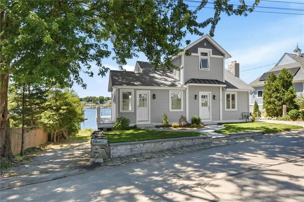 197 Grand View Drive Warwick RI 02886