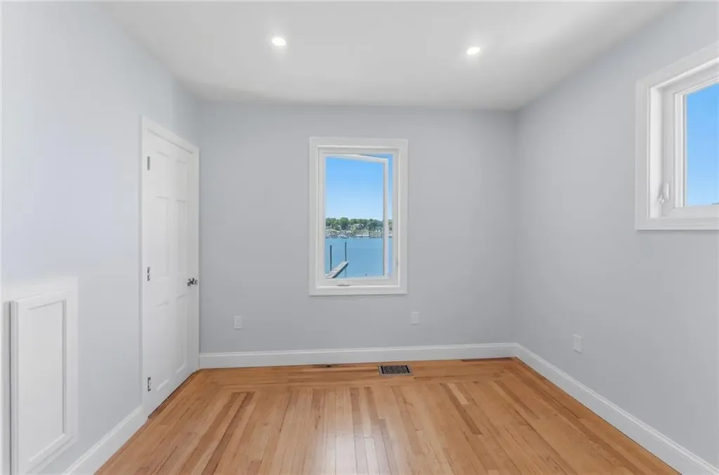 197 Grand View Drive Warwick RI 02886