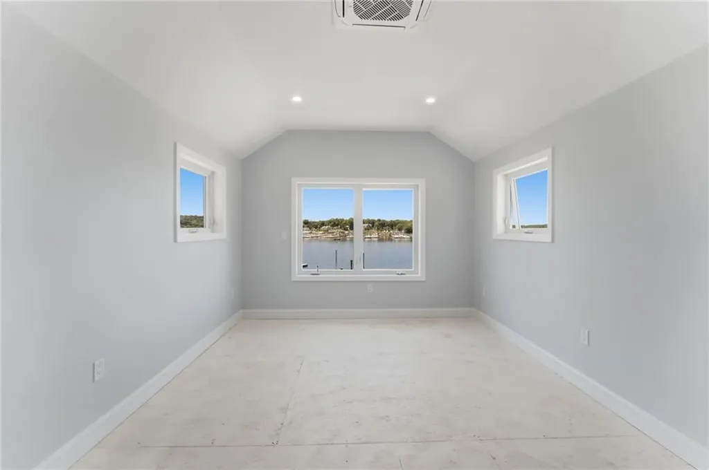197 Grand View Drive Warwick RI 02886