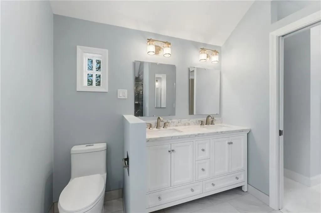 197 Grand View Drive Warwick RI 02886