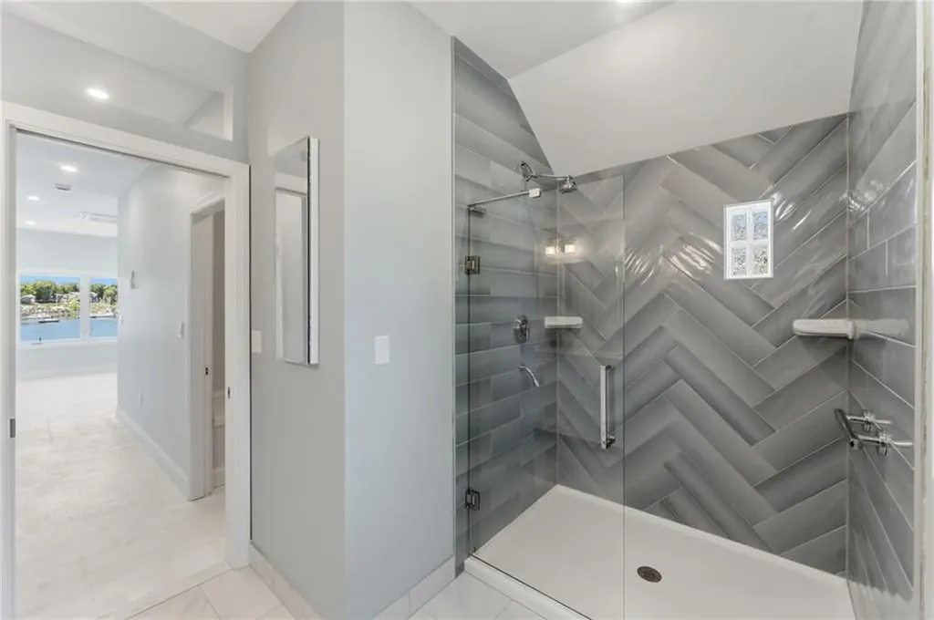 197 Grand View Drive Warwick RI 02886