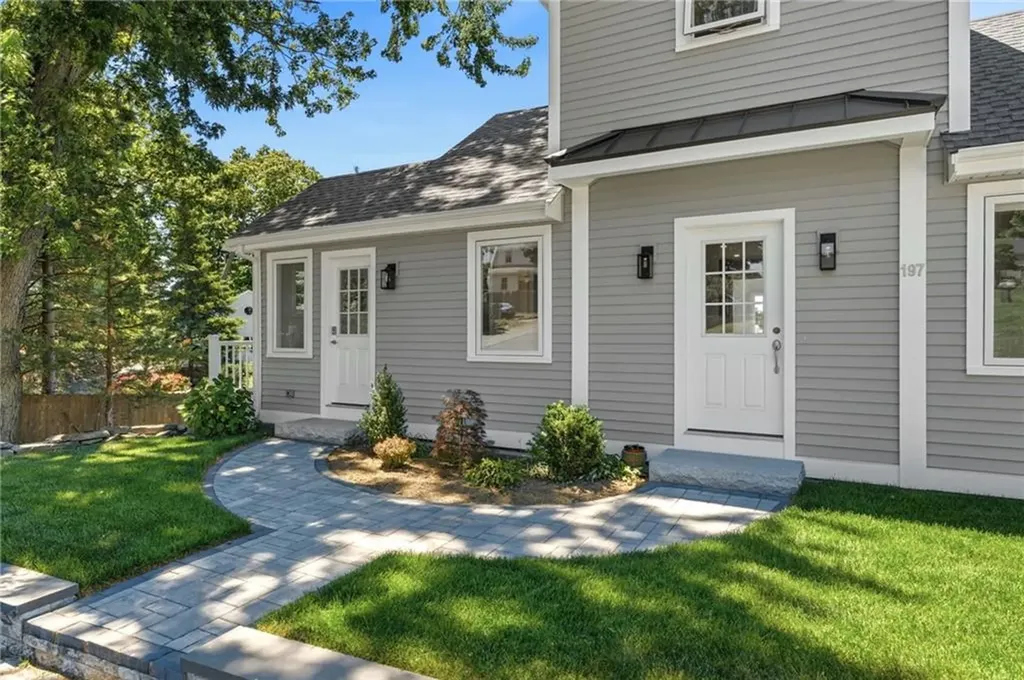 197 Grand View Drive Warwick RI 02886