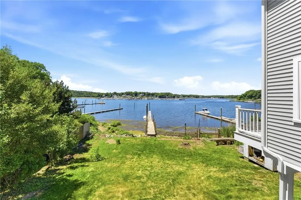 197 Grand View Drive Warwick RI 02886