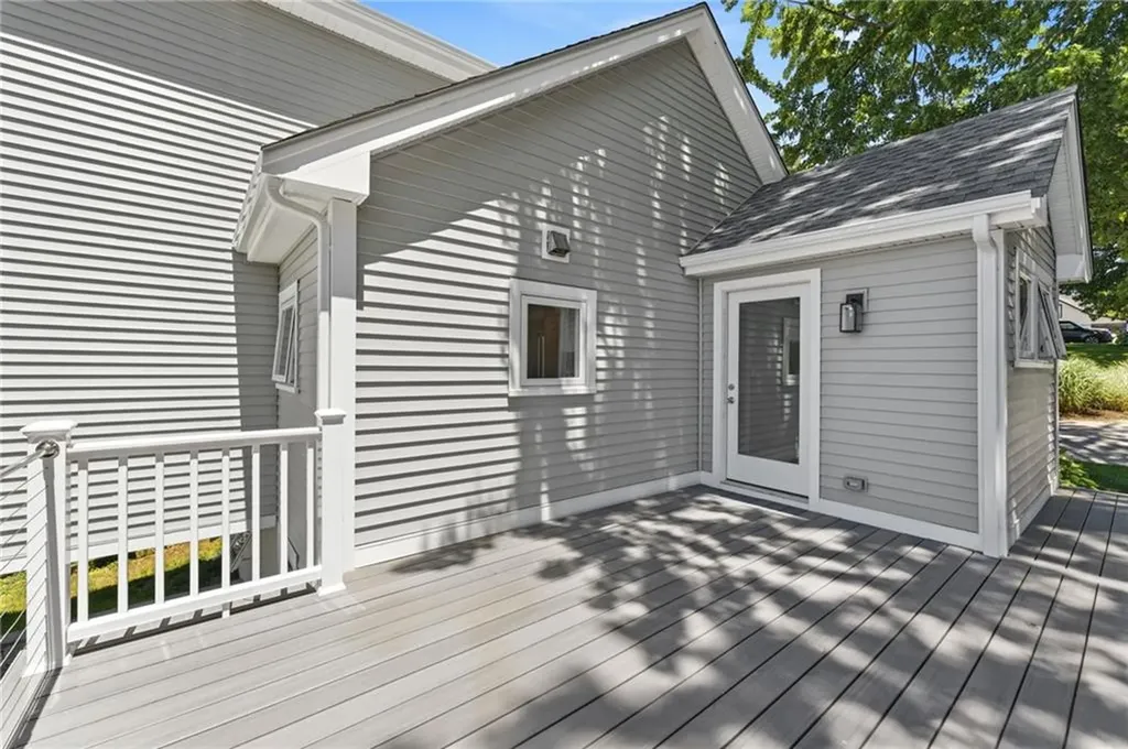 197 Grand View Drive Warwick RI 02886