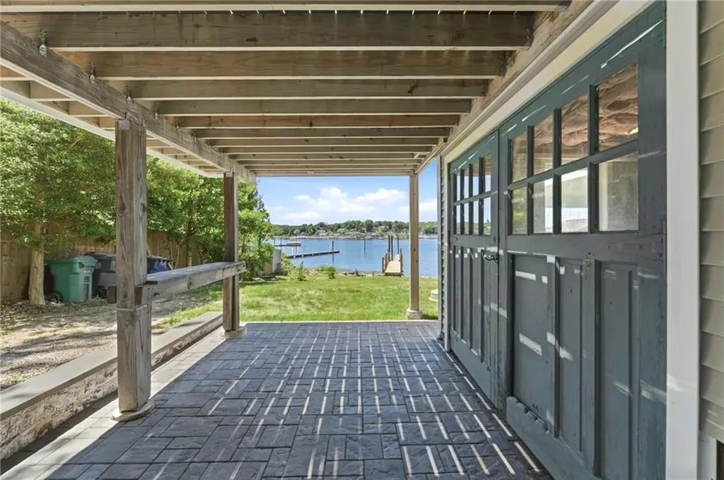 197 Grand View Drive Warwick RI 02886