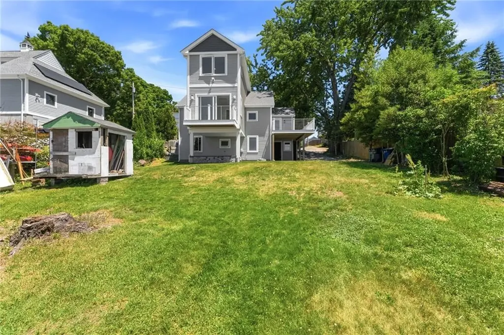 197 Grand View Drive Warwick RI 02886