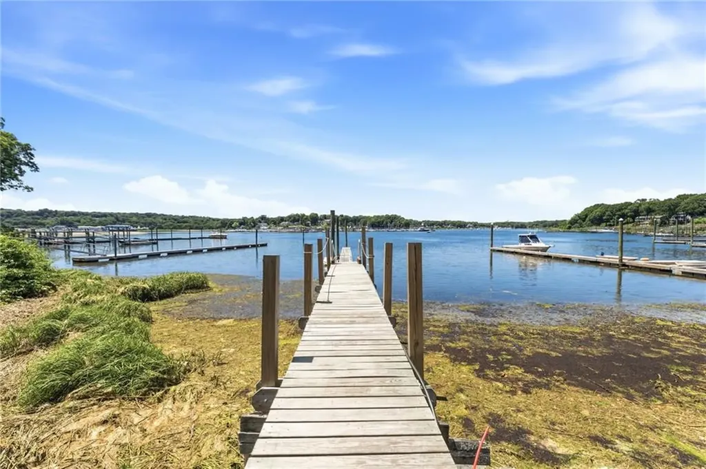 197 Grand View Drive Warwick RI 02886