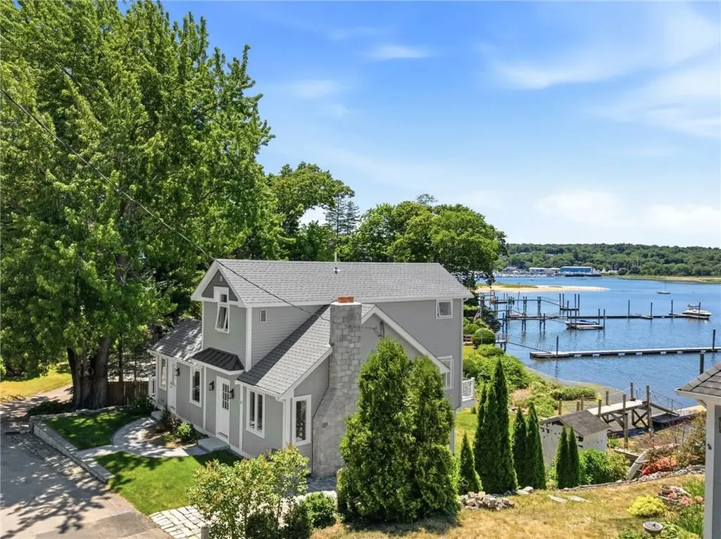 197 Grand View Drive Warwick RI 02886