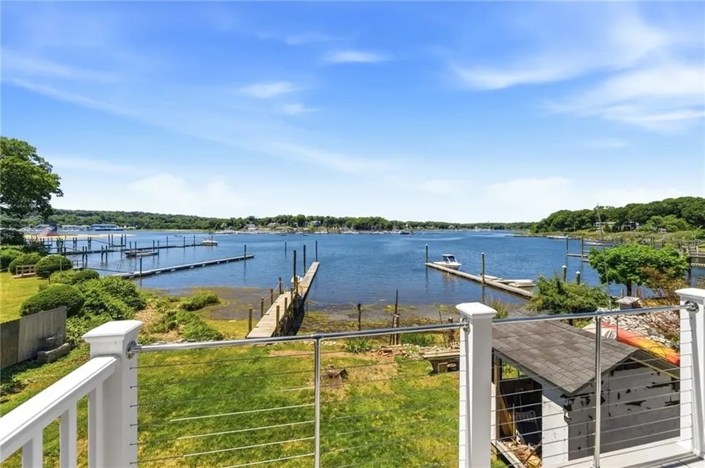 197 Grand View Drive Warwick RI 02886