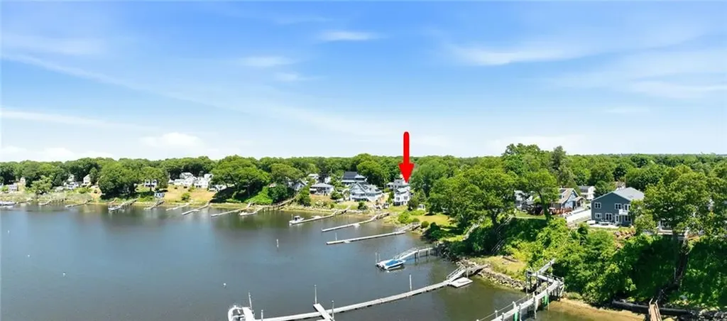 197 Grand View Drive Warwick RI 02886