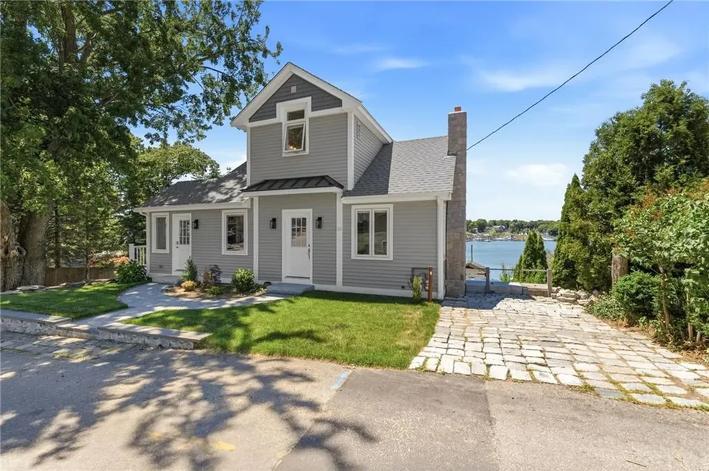 197 Grand View Drive Warwick RI 02886