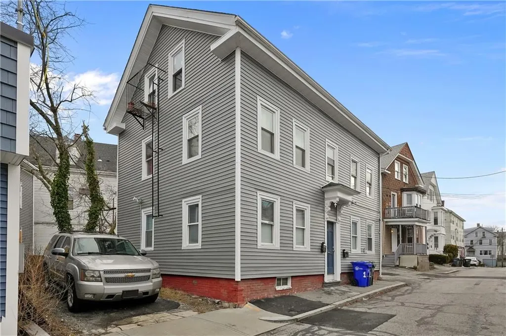 2 Young Avenue Providence RI 02908