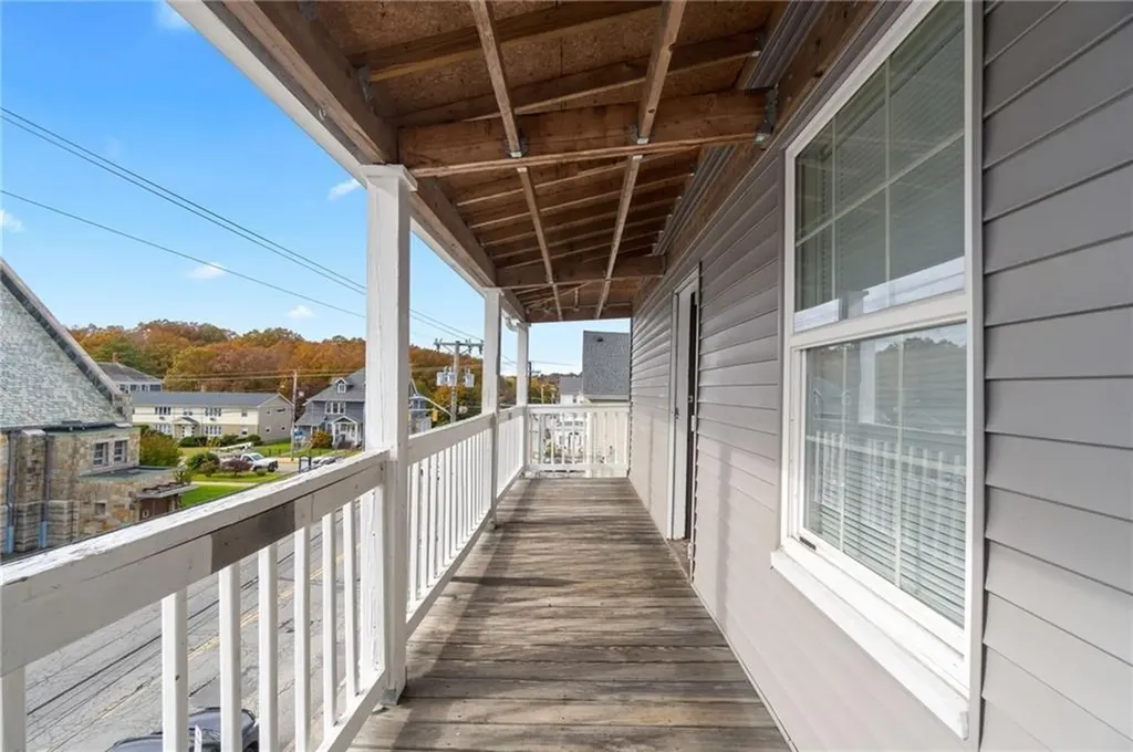 518 Privilege Street Woonsocket RI 02895