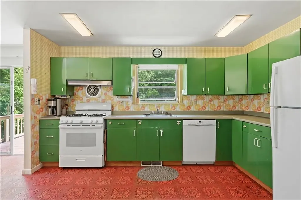 29 Yeles Lane Hopkinton RI 02873