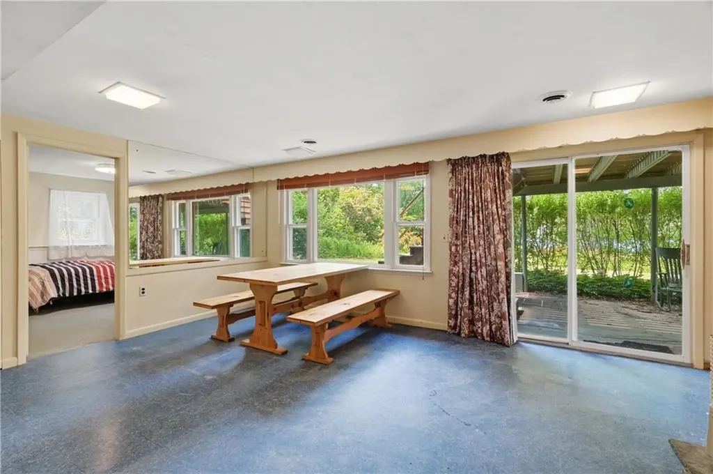 29 Yeles Lane Hopkinton RI 02873