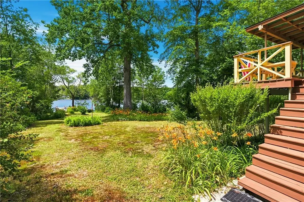 29 Yeles Lane Hopkinton RI 02873