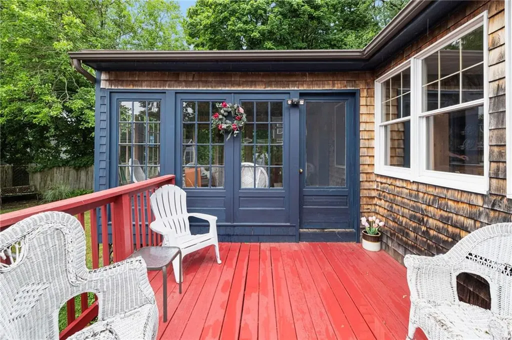 11 Coombs Street East Providence RI 02916