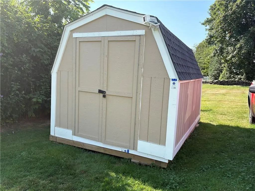 438 Wolcott Avenue Middletown RI 02842