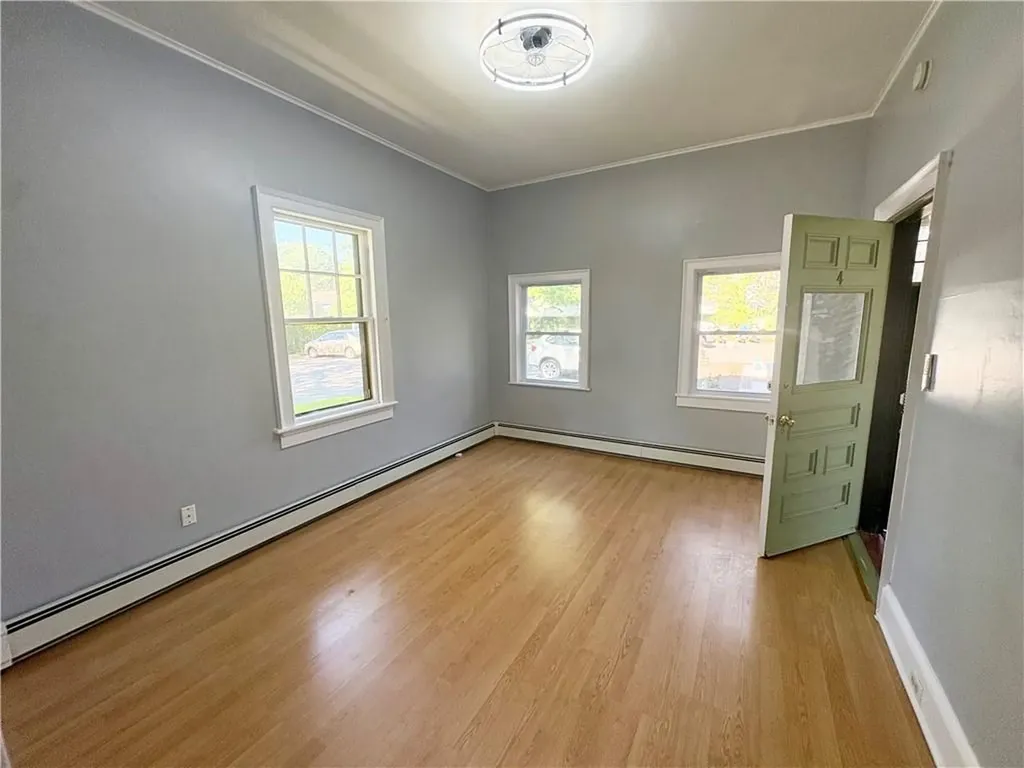 438 Wolcott Avenue Middletown RI 02842