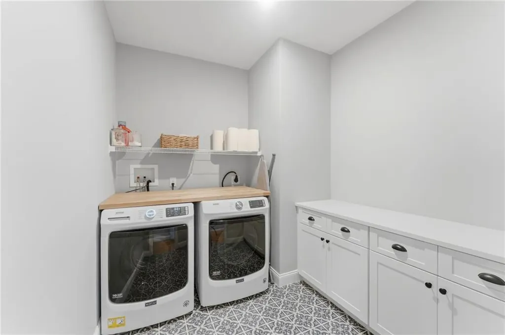 46 Somerset Circle North Kingstown RI 02852