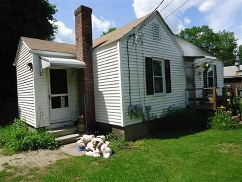 682 Putnam Pike Smithfield RI 02917