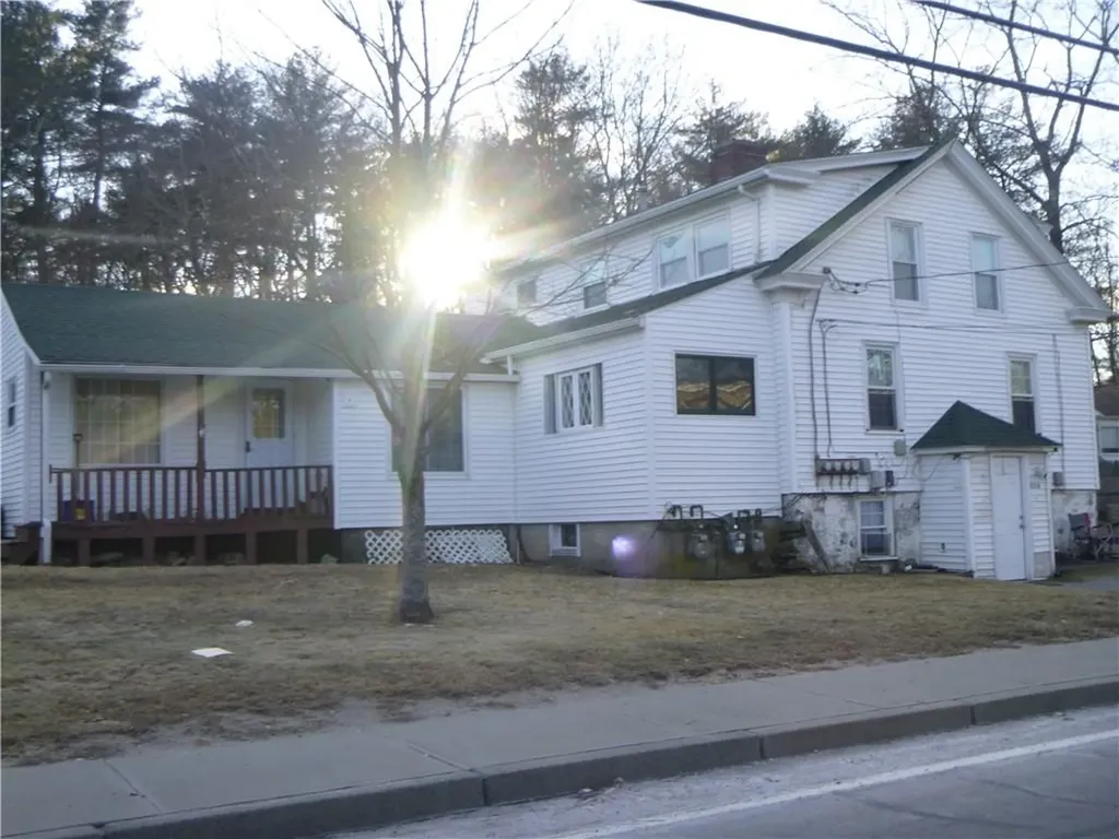682 Putnam Pike Smithfield RI 02917