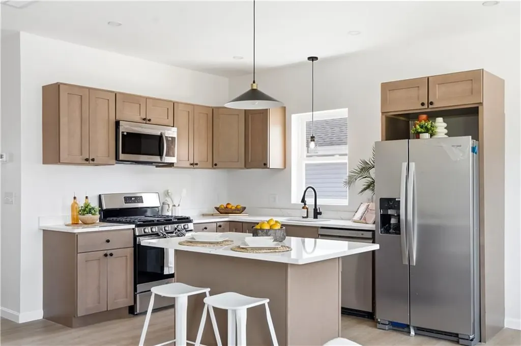 39 Douglas Avenue Providence RI 02908