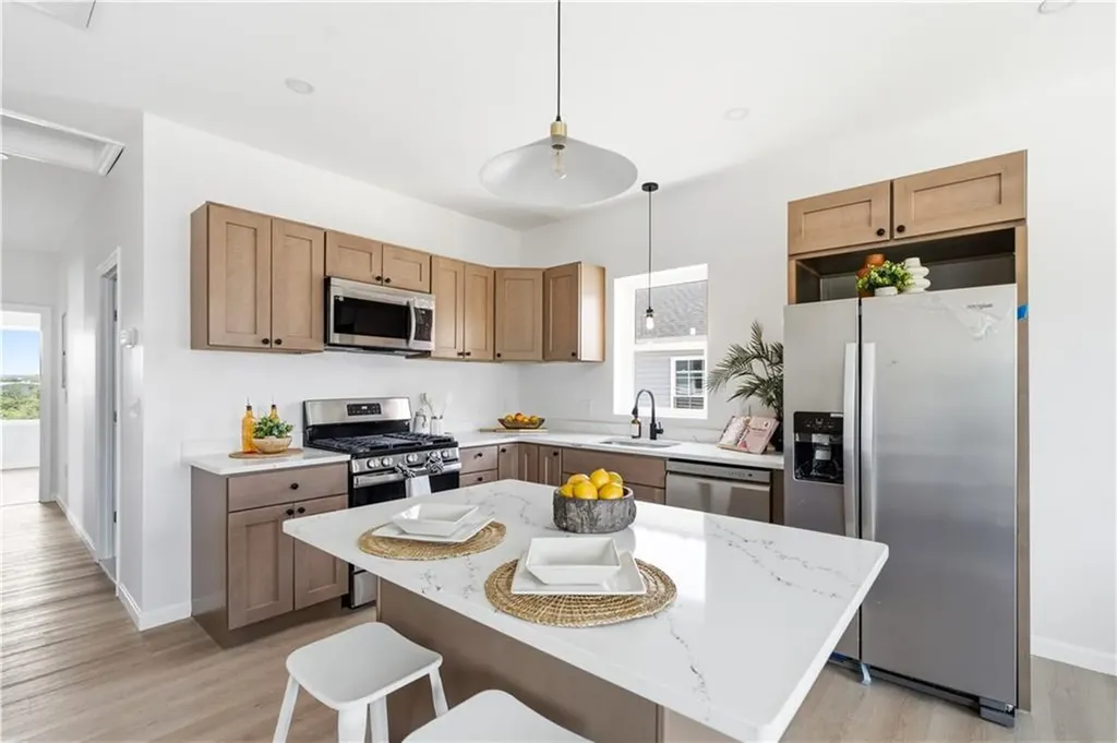 39 Douglas Avenue Providence RI 02908