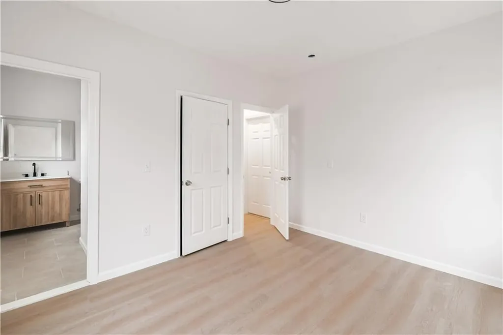 39 Douglas Avenue Providence RI 02908