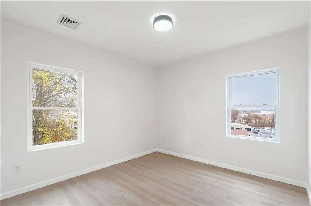 39 Douglas Avenue Providence RI 02908