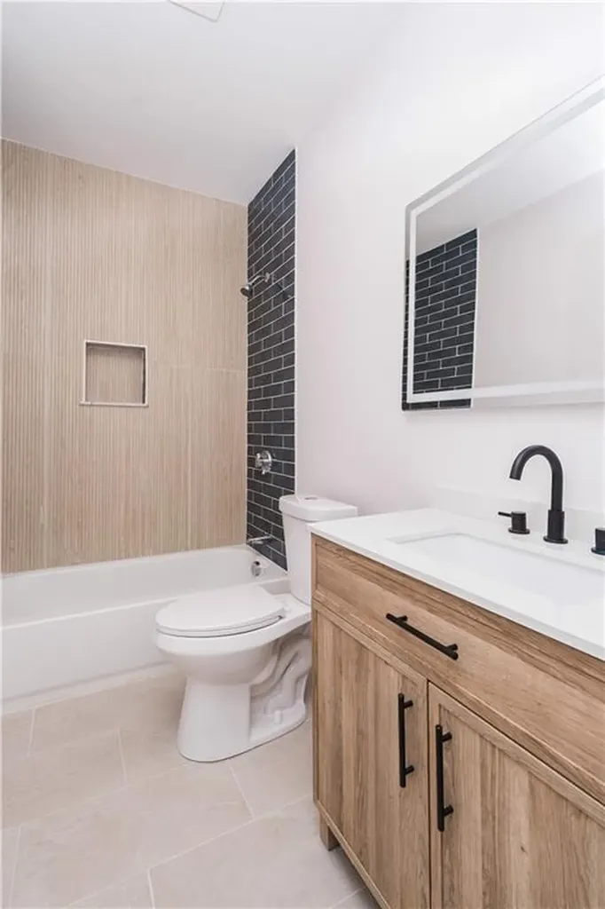39 Douglas Avenue Providence RI 02908