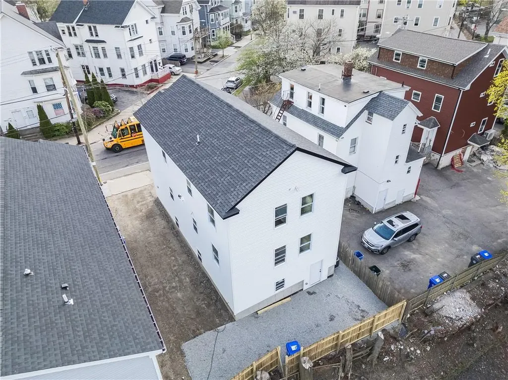 39 Douglas Avenue Providence RI 02908