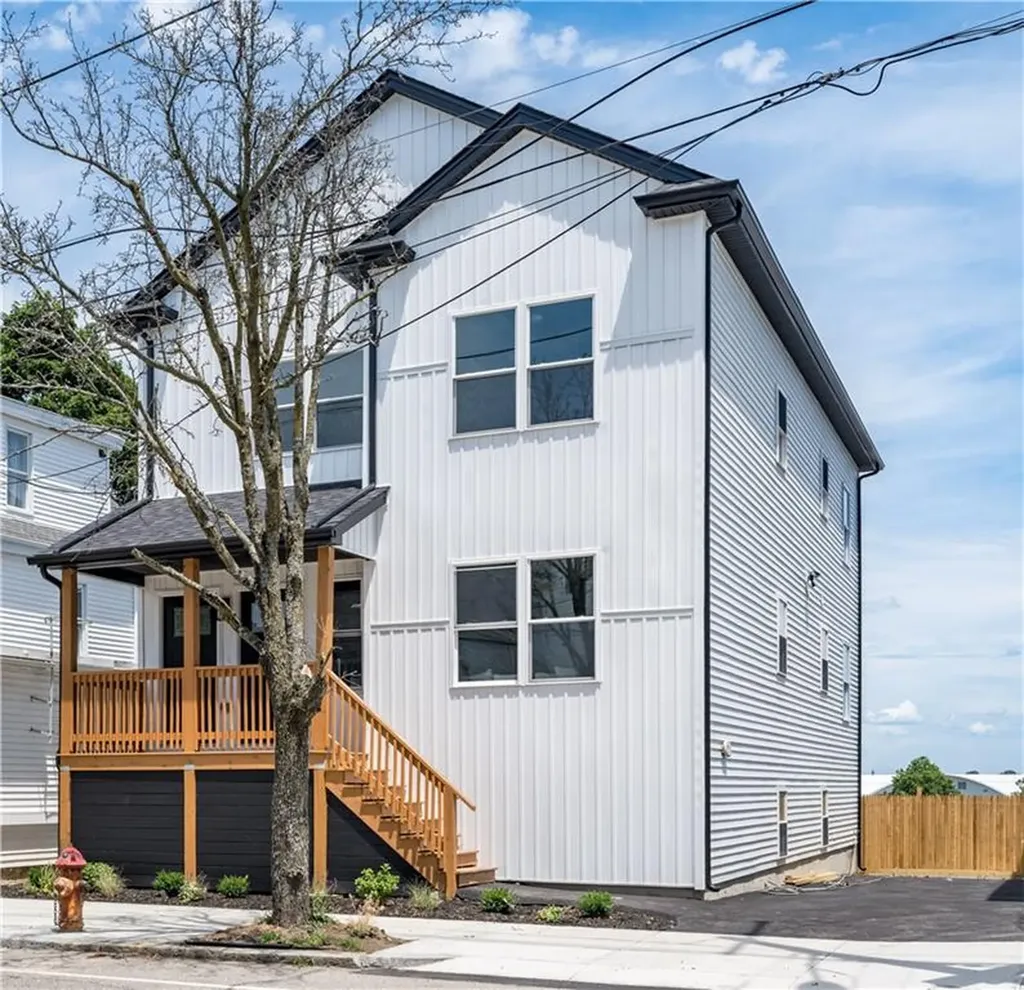 39 Douglas Avenue Providence RI 02908