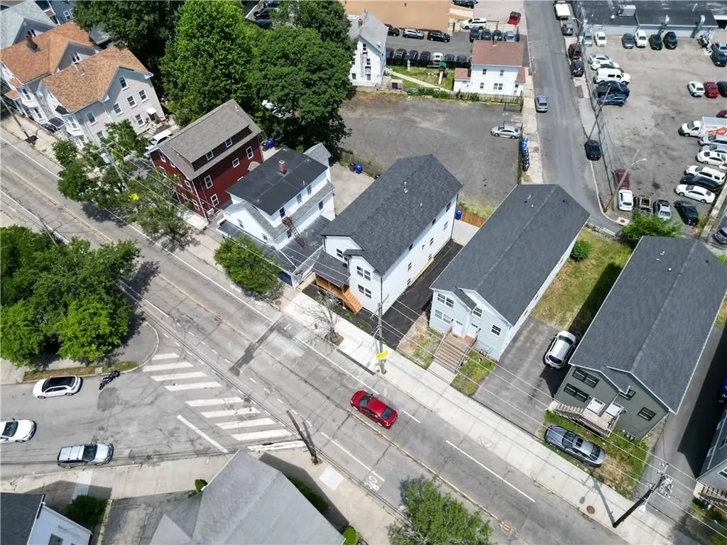39 Douglas Avenue Providence RI 02908