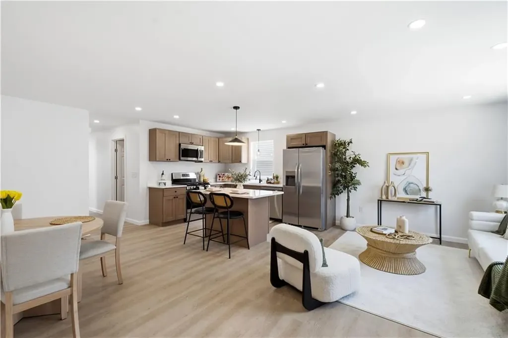 39 Douglas Avenue Providence RI 02908