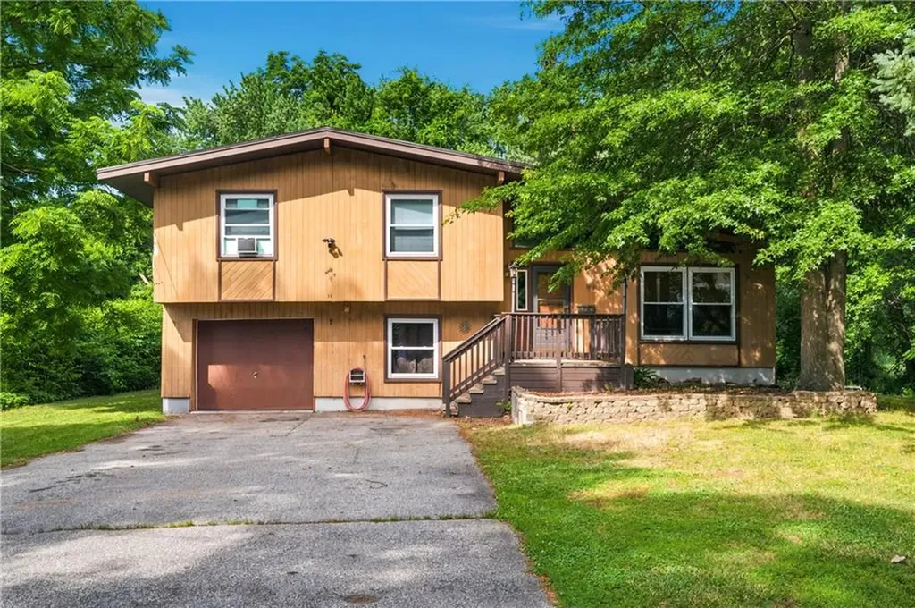 36 Wentworth Street North Providence RI 02904