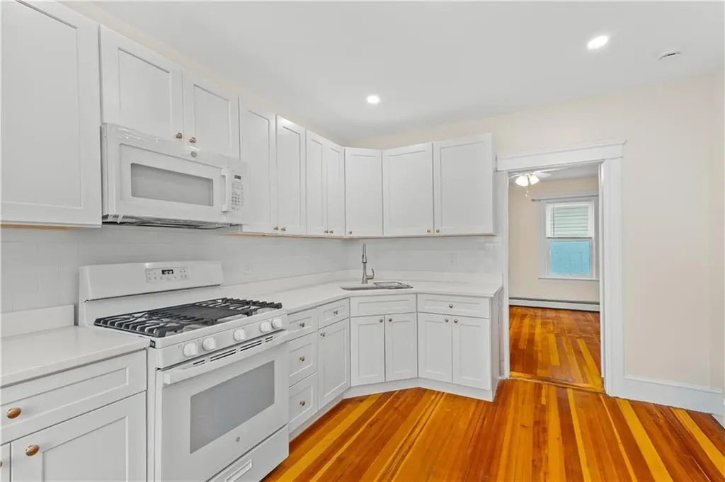1226 1224 Park Avenue Woonsocket RI 02895