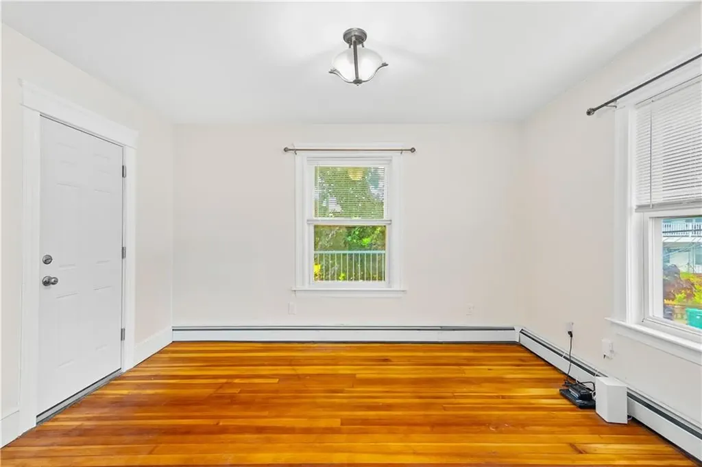1226 1224 Park Avenue Woonsocket RI 02895