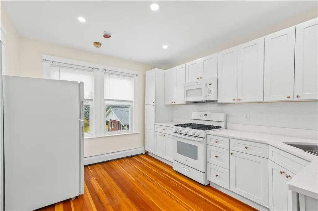 1226 1224 Park Avenue Woonsocket RI 02895