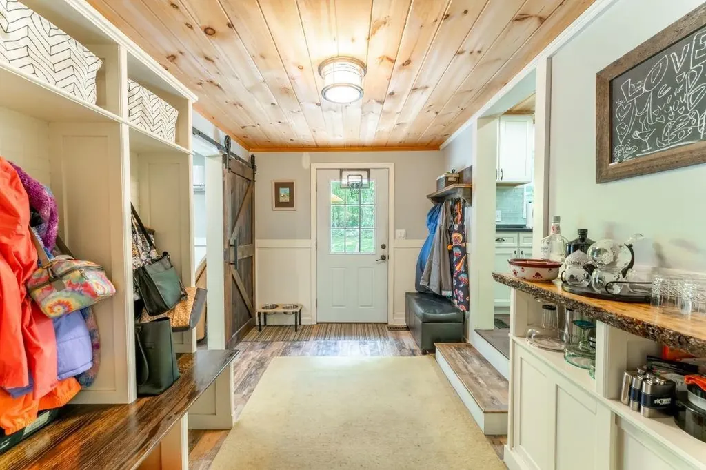 25 Hickory Lane Westerly RI 02891