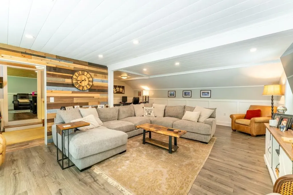 25 Hickory Lane Westerly RI 02891