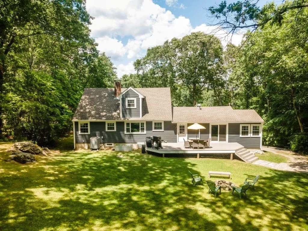 25 Hickory Lane Westerly RI 02891
