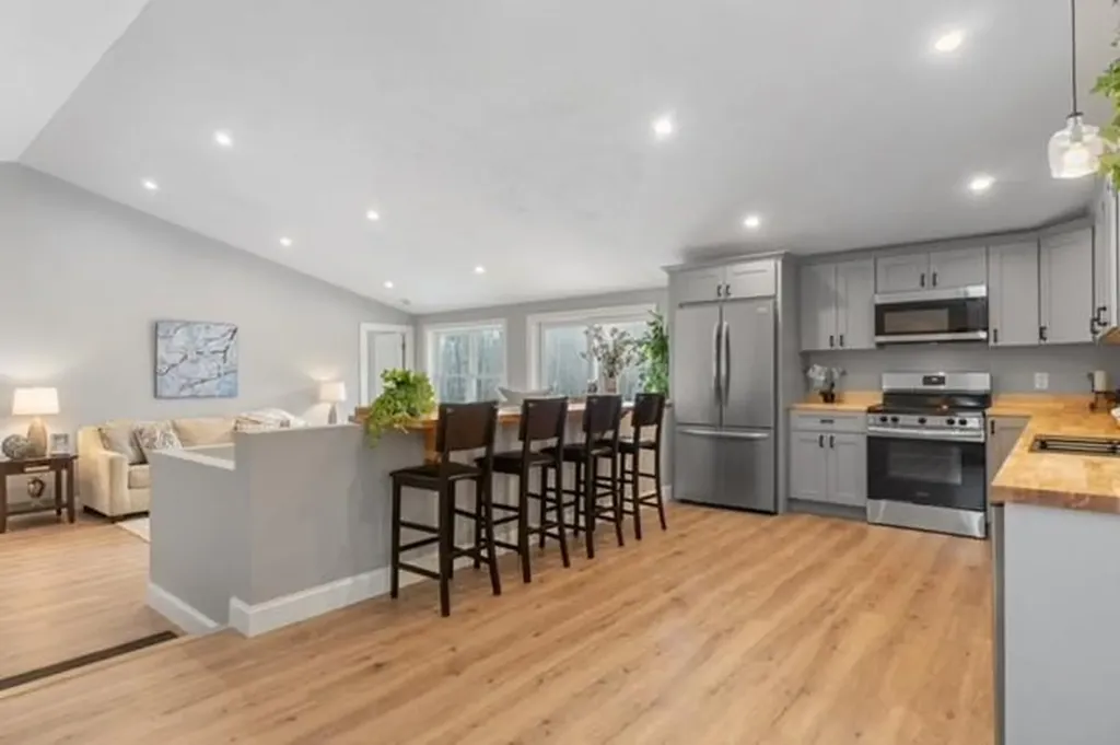 43 Weeks Hill Road Coventry RI 02827