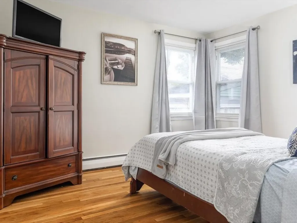 83 Vincent Avenue North Providence RI 02904