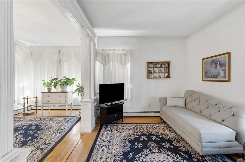 35 Woodlawn Avenue Pawtucket RI 02860