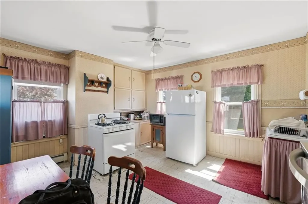 35 Woodlawn Avenue Pawtucket RI 02860