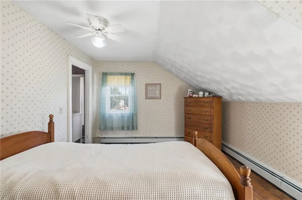 35 Woodlawn Avenue Pawtucket RI 02860