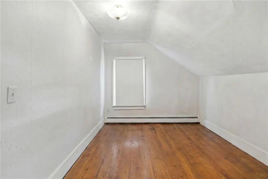 35 Woodlawn Avenue Pawtucket RI 02860